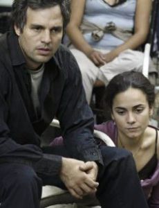 Alice Braga and Mark Ruffalo