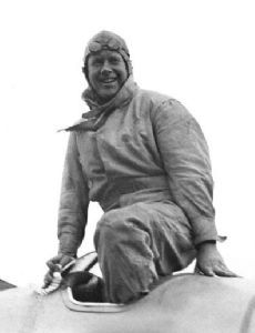 Les Holden