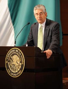 César Augusto Santiago