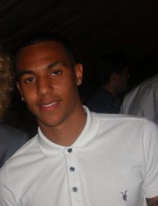 Greg Mills (footballer)