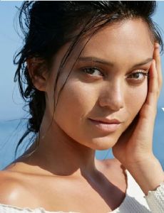 Nellie Anderson (Model)