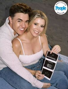 Jesse McCartney and Katie Peterson