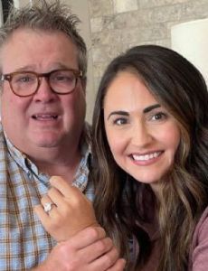 Eric Stonestreet and Lindsay Schweitzer