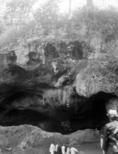 Lowo Cave