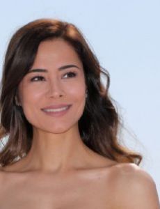 Özlem Conker