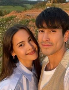 Urassaya Sperbund and Nadech Kugimiya