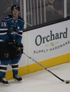 Mike Moore (ice hockey)