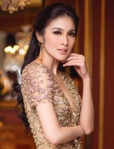 Sandra Dewi