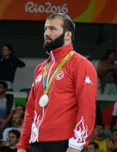 Selim Yaşar