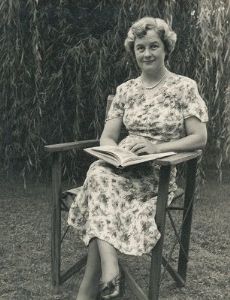 Mavis Thorpe Clark