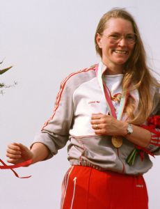 Linda Thom