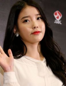 IU