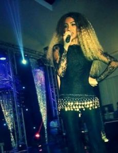 Roya (singer)