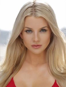 Baylee Curran