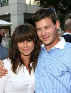 Linda Cardellini and Justin Rogina