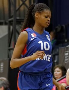 Valériane Ayayi
