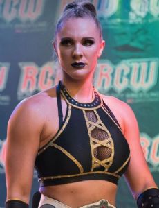 Kamille (wrestler)