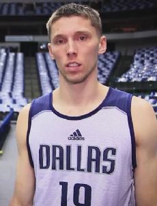 Jarrod Uthoff