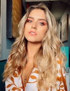 Laura Tobón