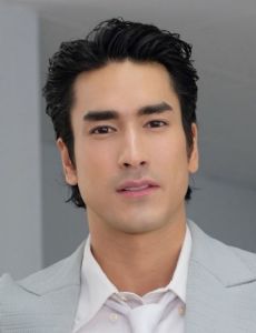 Nadech Kugimiya
