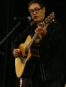 Don Alder (acoustic fingerstyle guitarist)