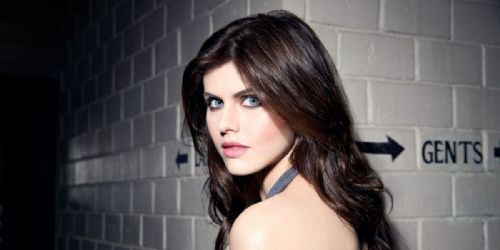 Story horror alexandra american daddario Why Lady