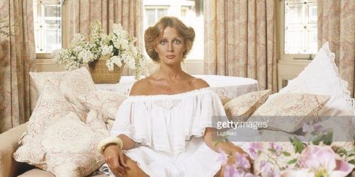 Anouska Hempel
