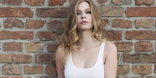 Zoe Straub