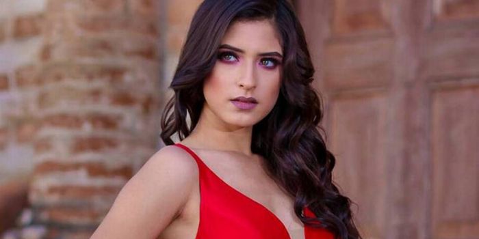 Angela Yuriar