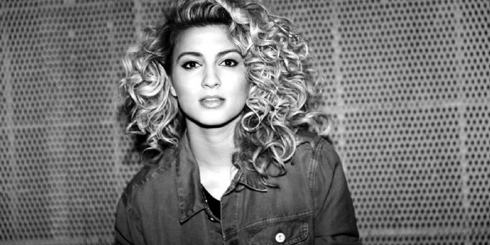 Who is Tori Kelly dating? Tori Kelly boyfriend, husband