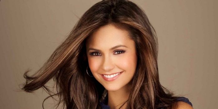 Next photo of Nina Dobrev