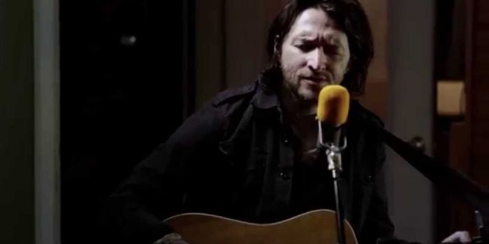 matthew perryman jones the distance in between matthew perryman jones the distance in between