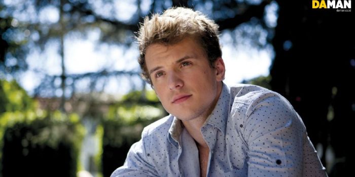 Freddie Stroma