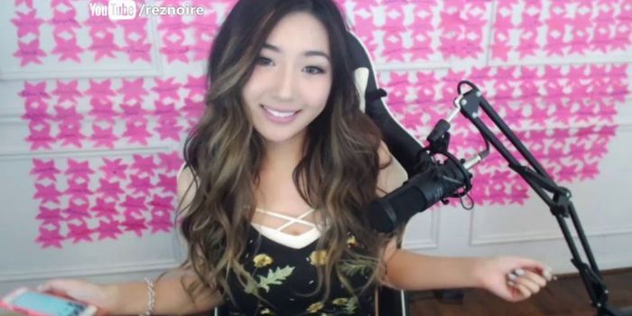 Who is xChocoBars dating? xChocoBars boyfriend, husband