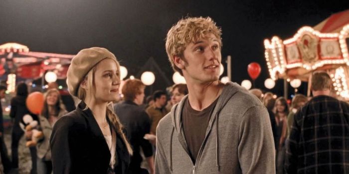 Dianna Agron and Alex Pettyfer