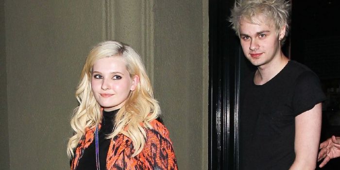 Michael Clifford and Abigail Breslin