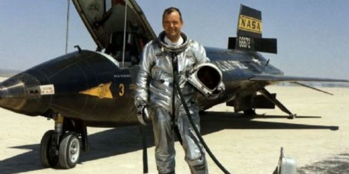 Bill Dana (pilot)